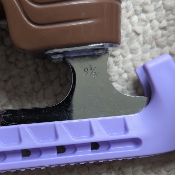 Jackson Women's White Ice Skates with Purple Guards - Picture 8 of 8